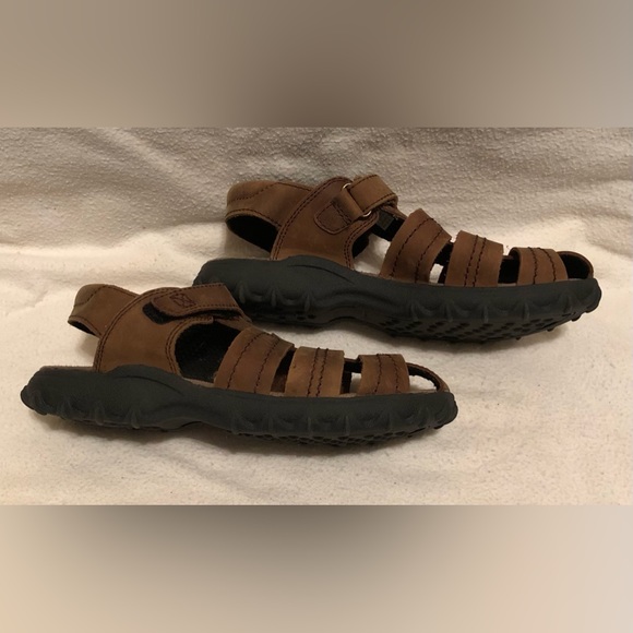 Boy’s extra wide Stride Rite brown sandals. Size 2XW. - Picture 5 of 7